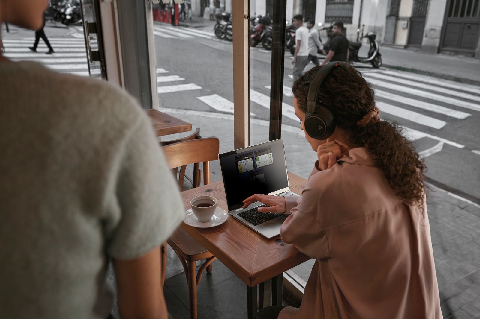 ULTRA G1I AI U7-258V 14T OLED 32/2 WIN11P 3YOFF - immagine 13